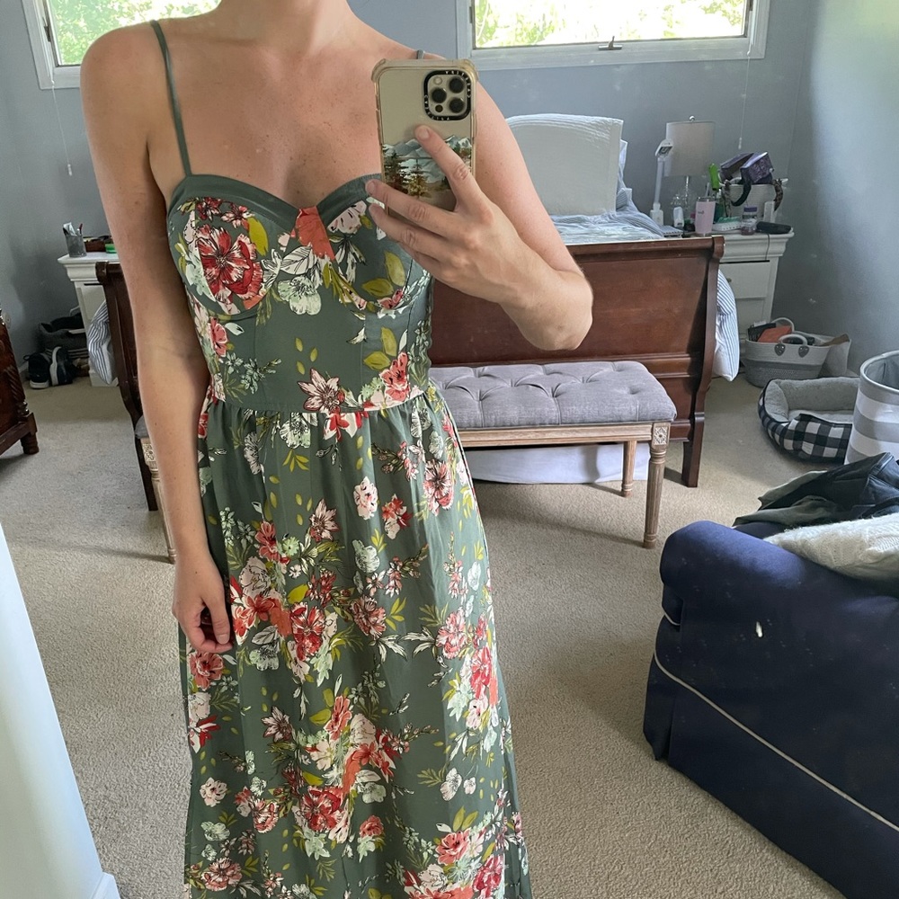 Never worn with tags, floral maxi dress small